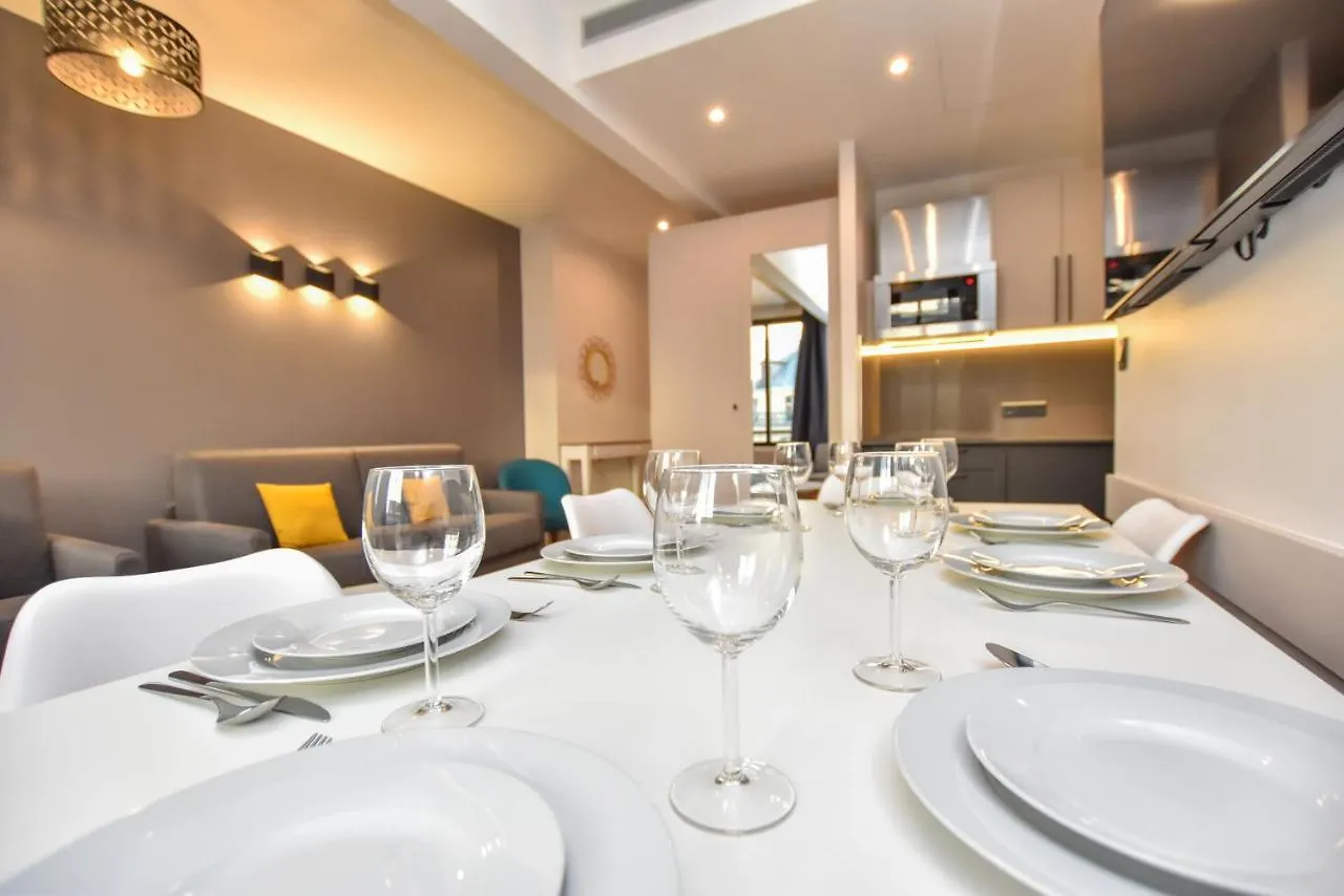 Cmg Opera Apartment *